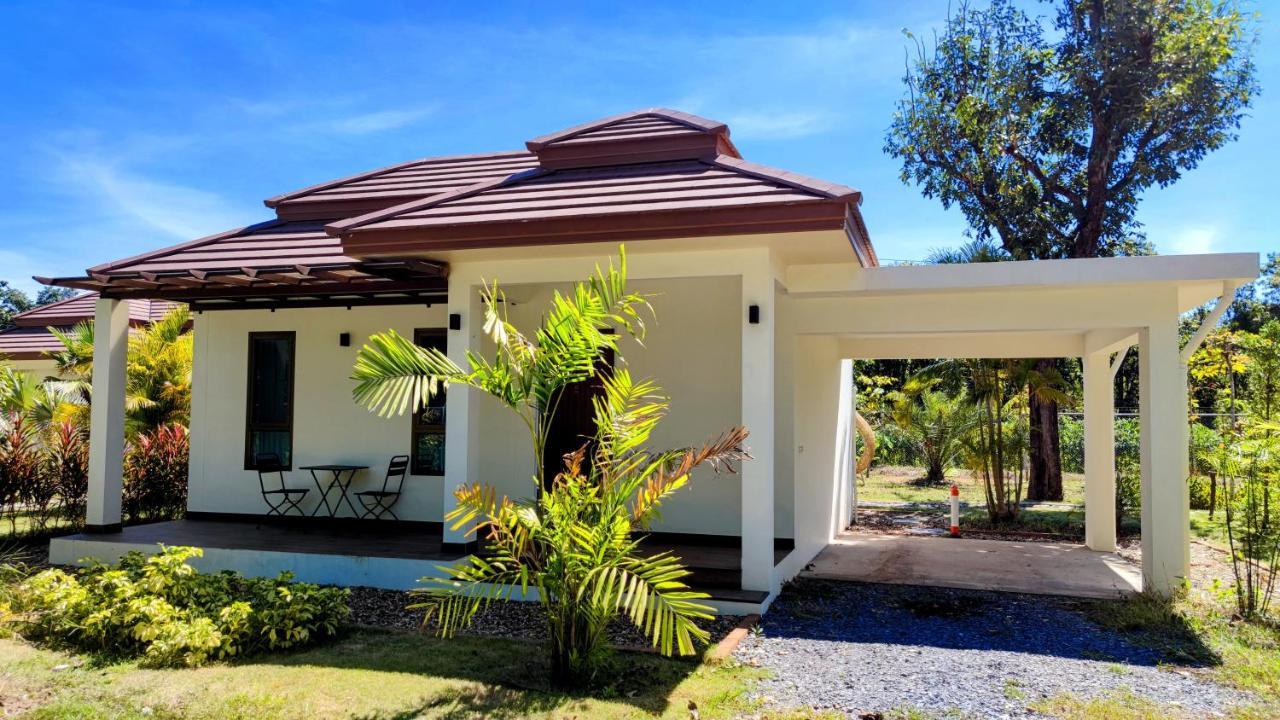 Isan Golf & Adventure Hotel Udon Thani Eksteriør billede