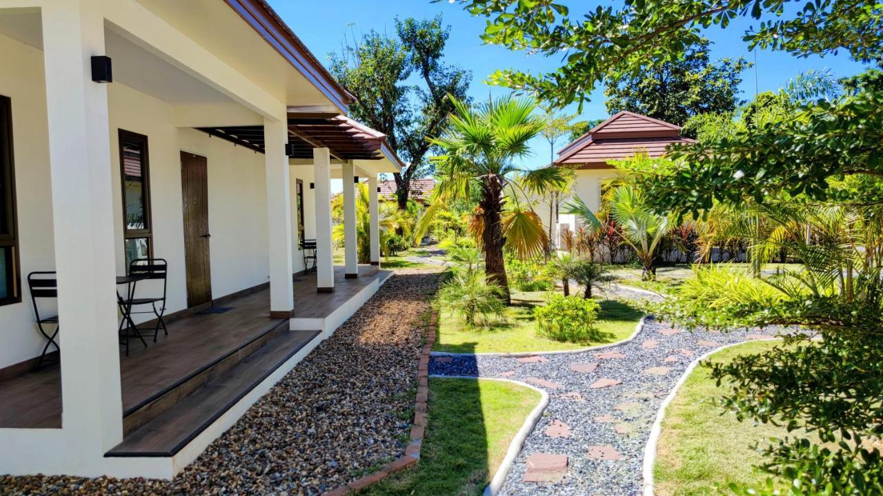 Isan Golf & Adventure Hotel Udon Thani Eksteriør billede